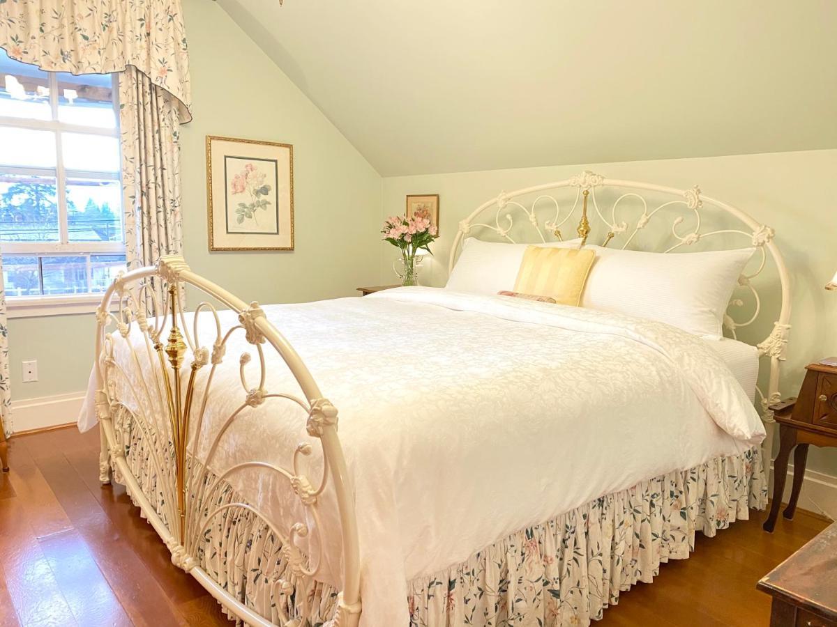 Princess And The Pea Hotel Langley Exterior photo